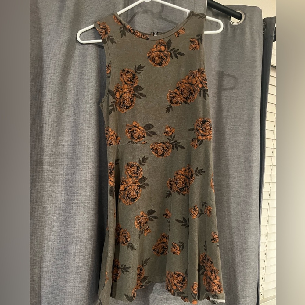 Vans L skater style floral dress